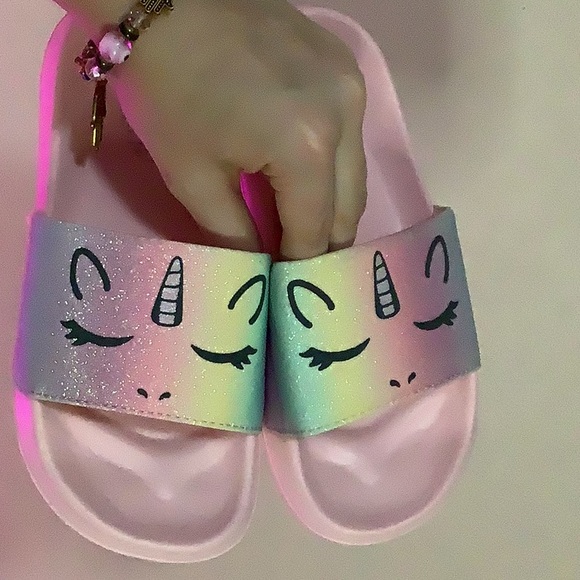 Unicorn slides. Kids Sz 1/2 🦄 🌈 - Picture 2 of 6